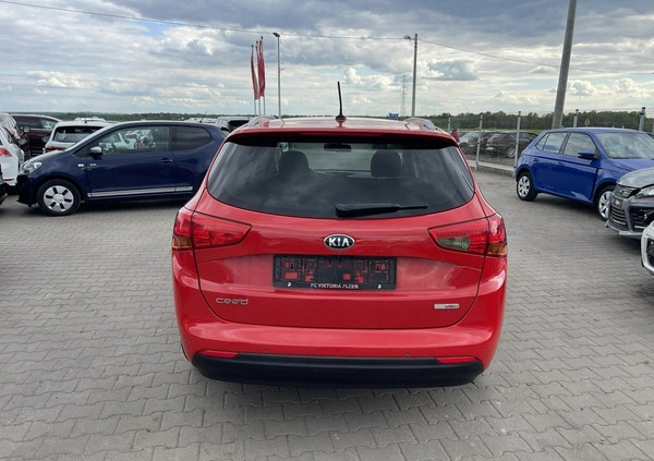 Kia Ceed cena 31900 przebieg: 125000, rok produkcji 2015 z Radymno małe 121